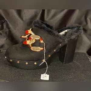 Black Clogs with Faux Fur inside